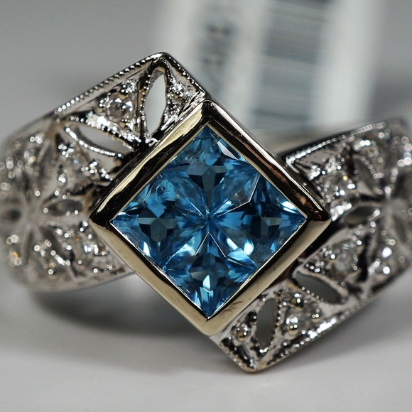 14KW Gold Genuine Blue Topaz & Diamond Ring. - Picture 4 of 8